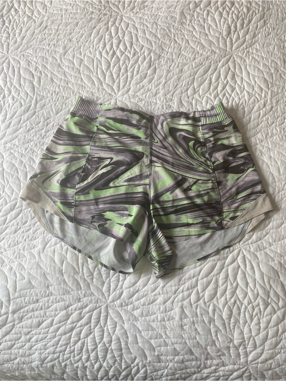 lululemon athletica Marble Swirl High-Rise Athletic Shorts - Mint/Black/White - Picture 3 of 3